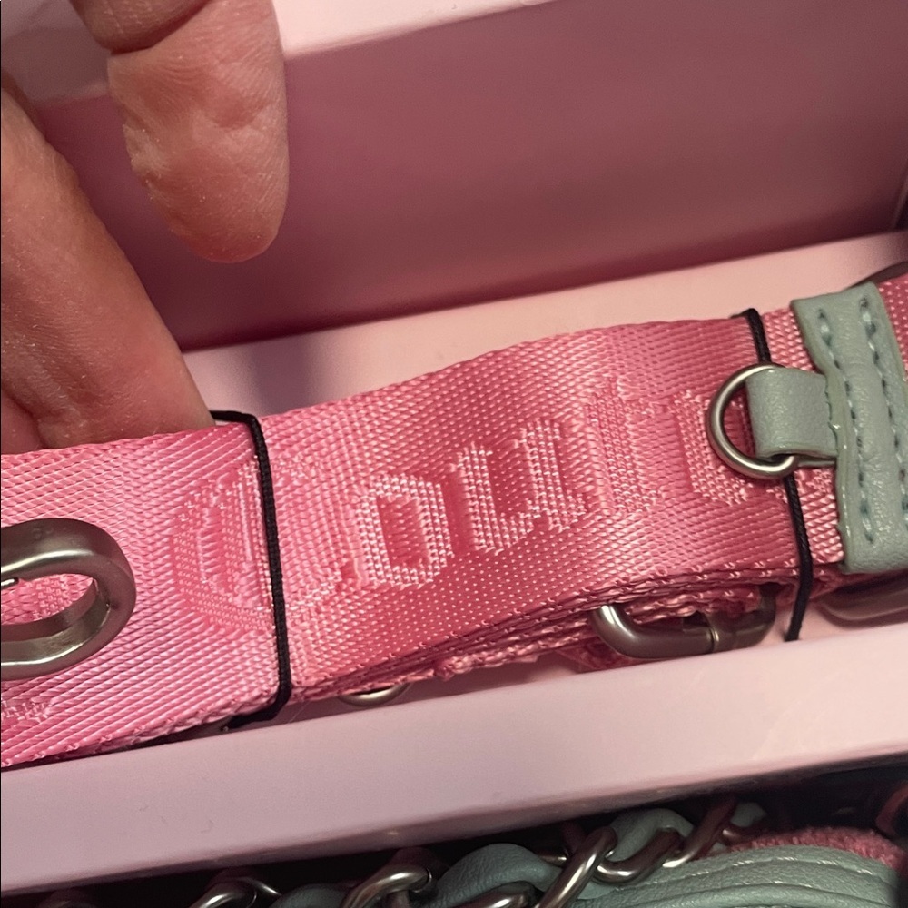 Juicy Couture Pink Barrel Bag Set - Picture 4 of 5